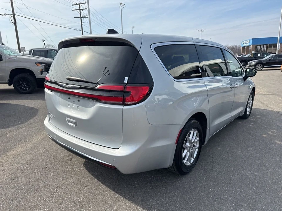 2024 Chrysler - Image 5 of 21