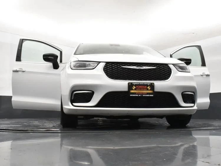 2024 Chrysler - Image 11 of 12