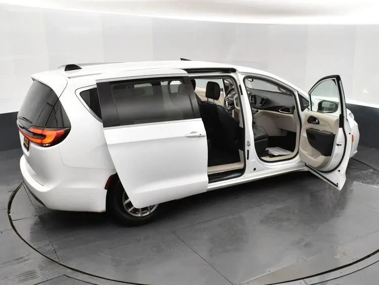 2024 Chrysler - Image 6 of 12