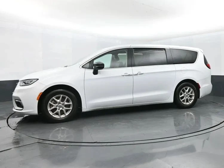 2024 Chrysler - Image 5 of 12