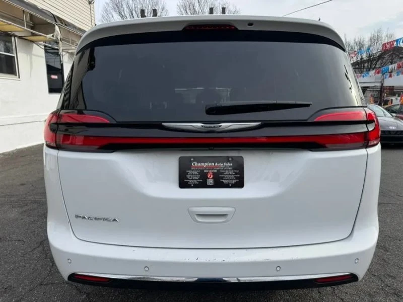 2024 Chrysler - Image 6 of 12