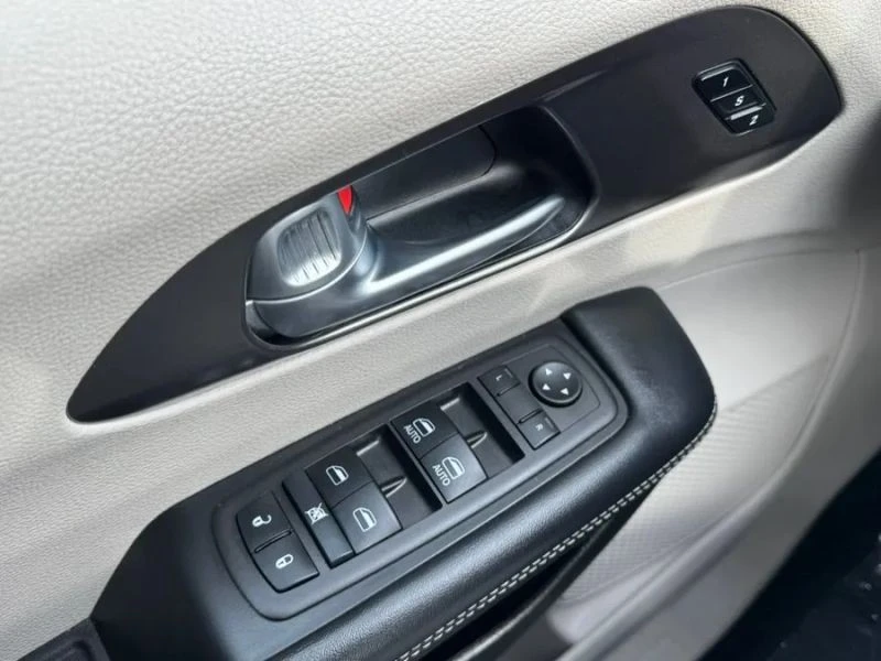 2024 Chrysler - Image 7 of 12