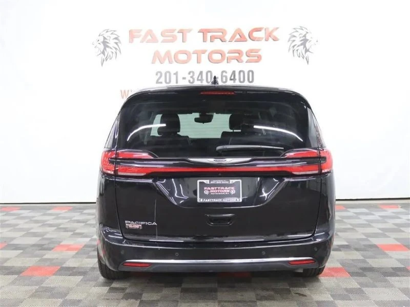 2024 Chrysler - Image 5 of 12