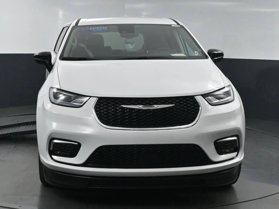 2024 Chrysler - Image 14 of 21