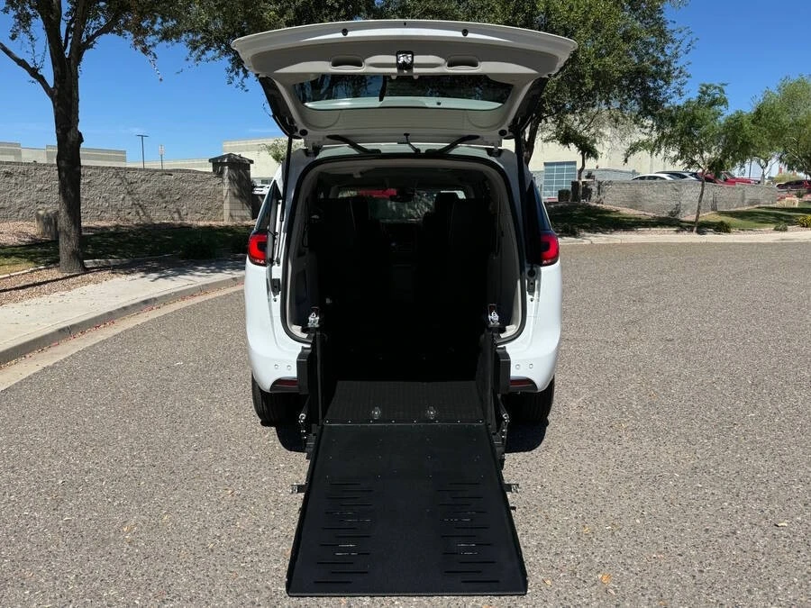 2024 Chrysler - Image 2 of 16