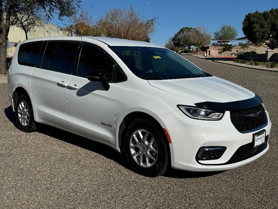 2024 Chrysler - Image 6 of 16