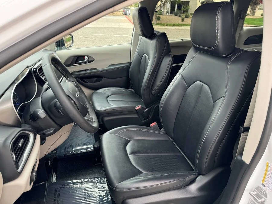 2024 Chrysler - Image 5 of 15