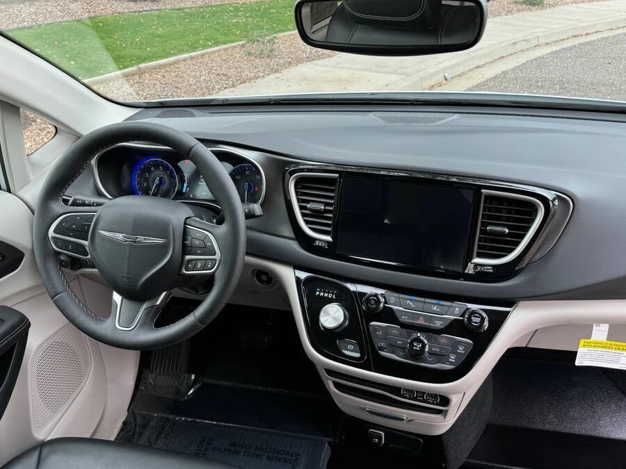 2024 Chrysler - Image 4 of 15