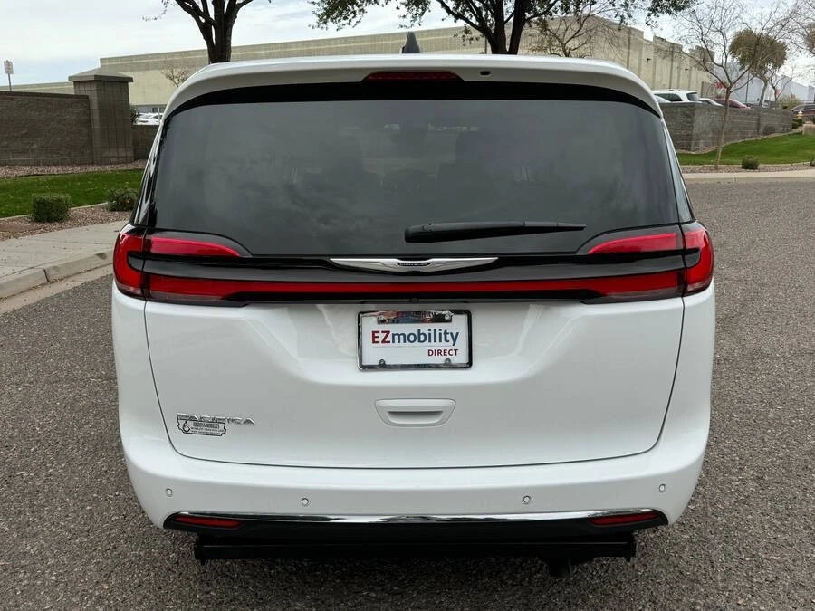 2024 Chrysler - Image 14 of 15