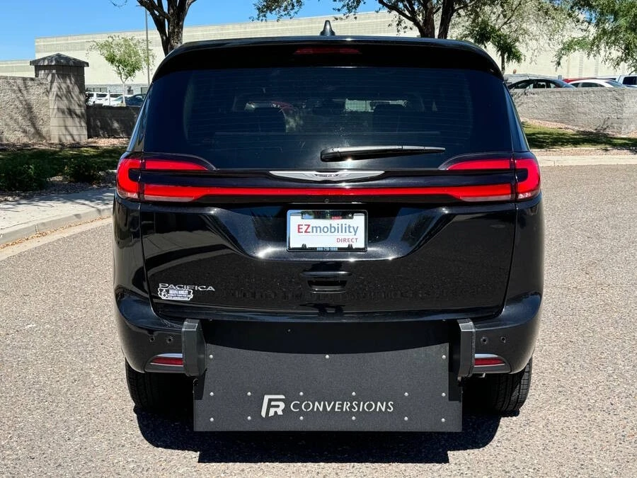 2024 Chrysler - Image 3 of 16