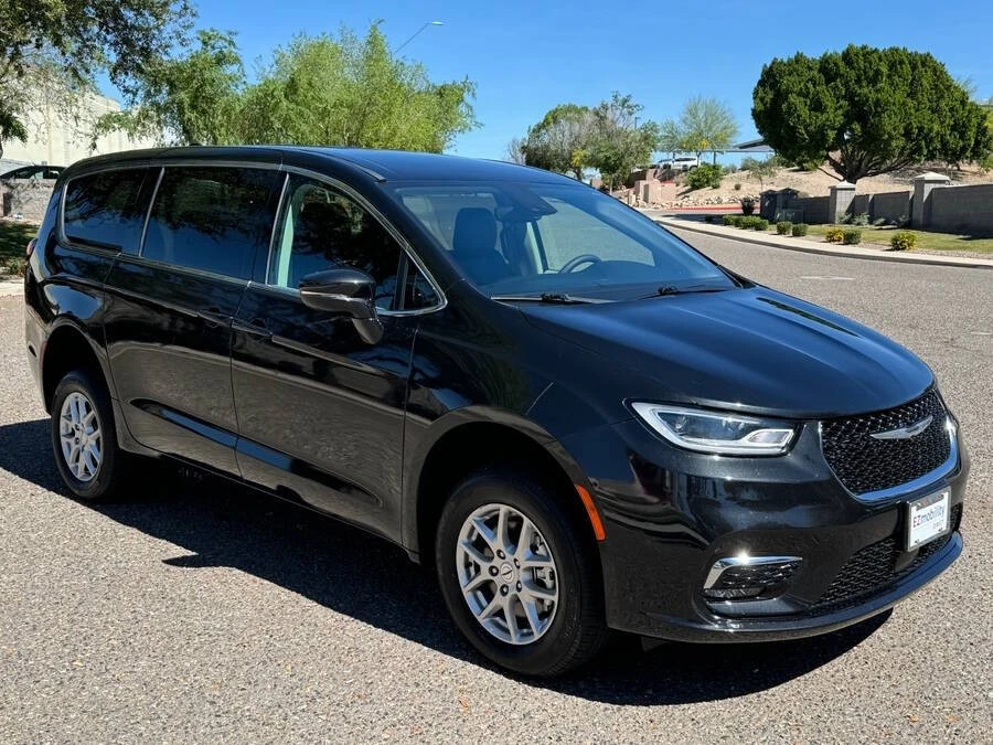 2024 Chrysler - Image 6 of 16