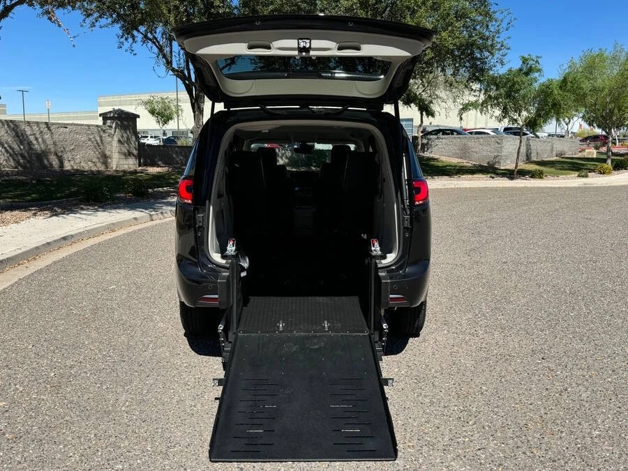 2024 Chrysler - Image 2 of 16
