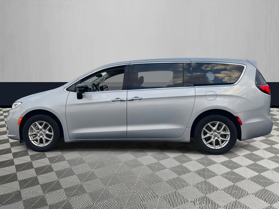 2024 Chrysler - Image 3 of 21