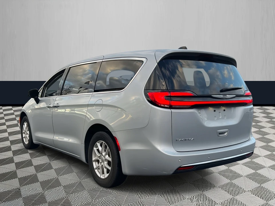 2024 Chrysler - Image 5 of 21