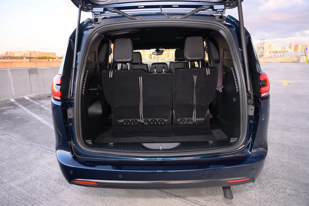 2024 Chrysler - Image 16 of 16