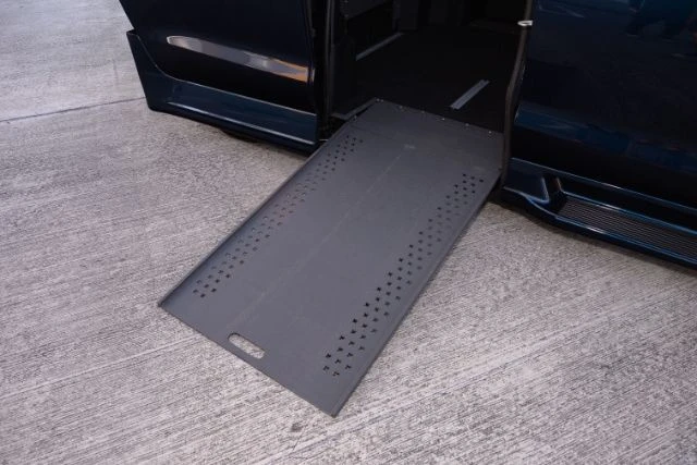 2024 Chrysler - Image 12 of 17