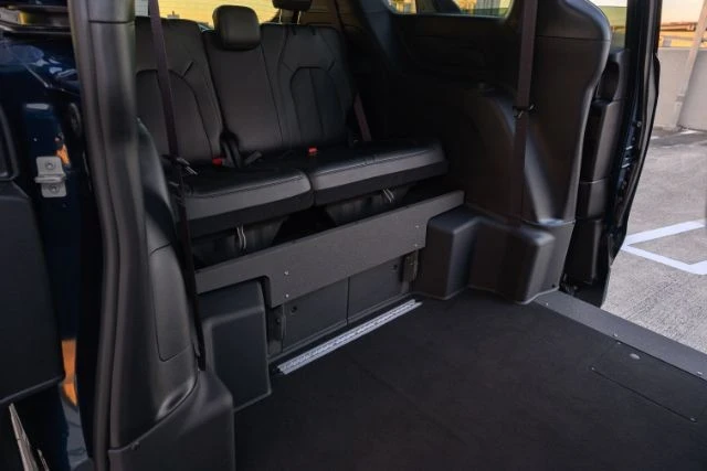 2024 Chrysler - Image 15 of 17