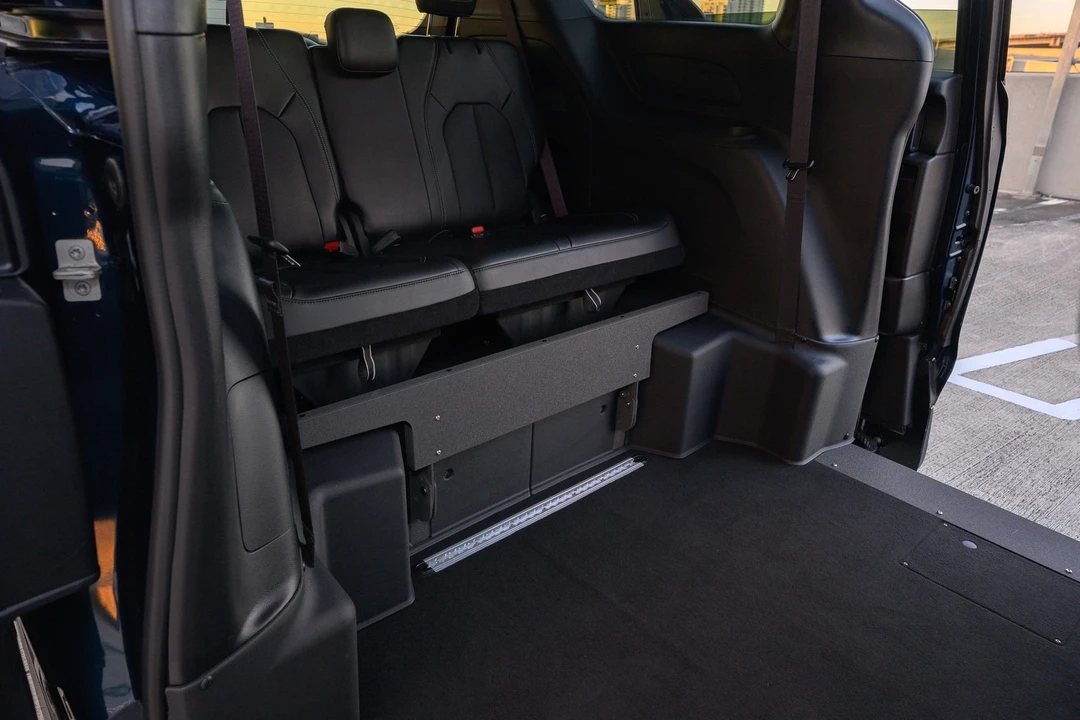 2024 Chrysler - Image 11 of 16