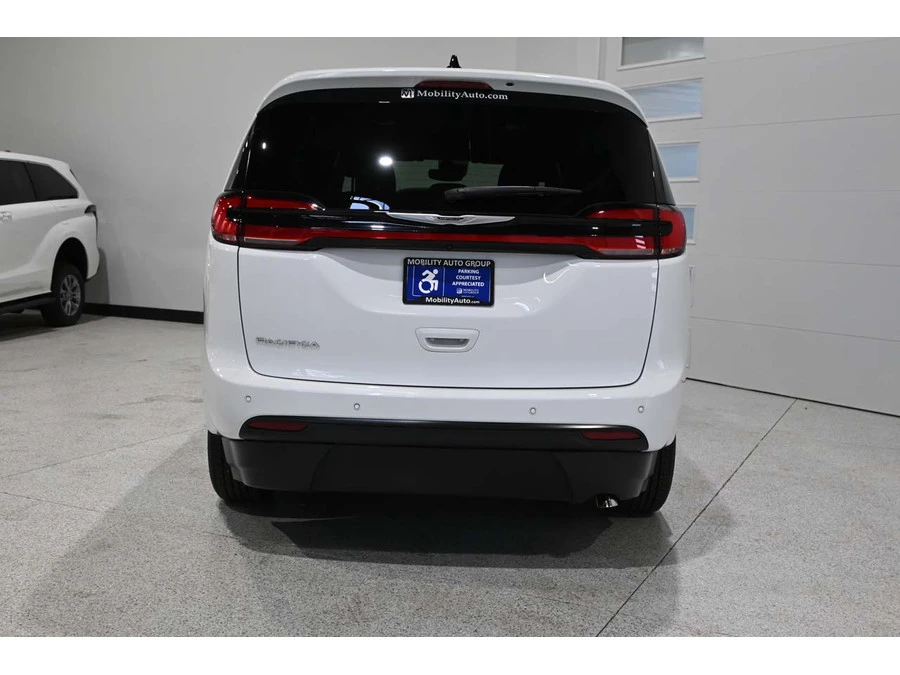 2024 Chrysler - Image 7 of 12