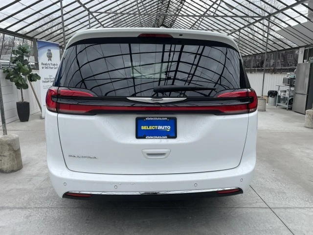 2024 Chrysler - Image 9 of 21