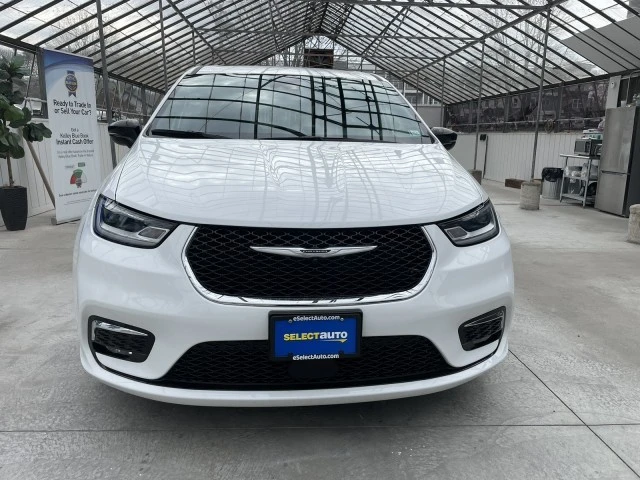 2024 Chrysler - Image 2 of 21