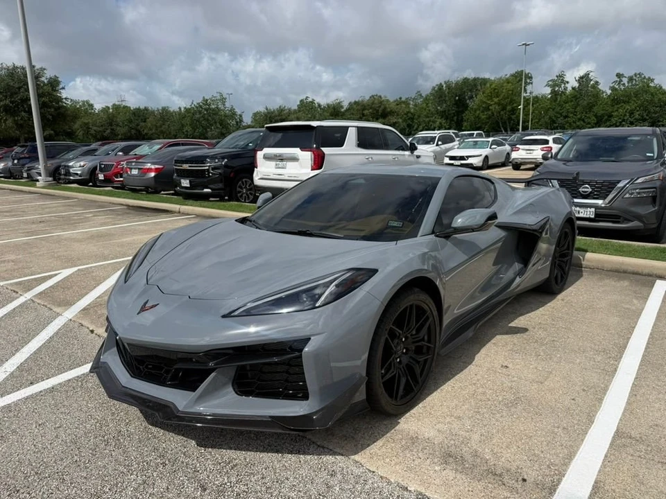 2024 Chevrolet Corvette C8 Z06 - Image 2 of 10