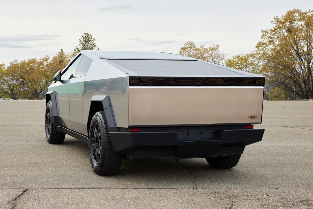2024 Tesla Cybertruck - Image 12 of 31