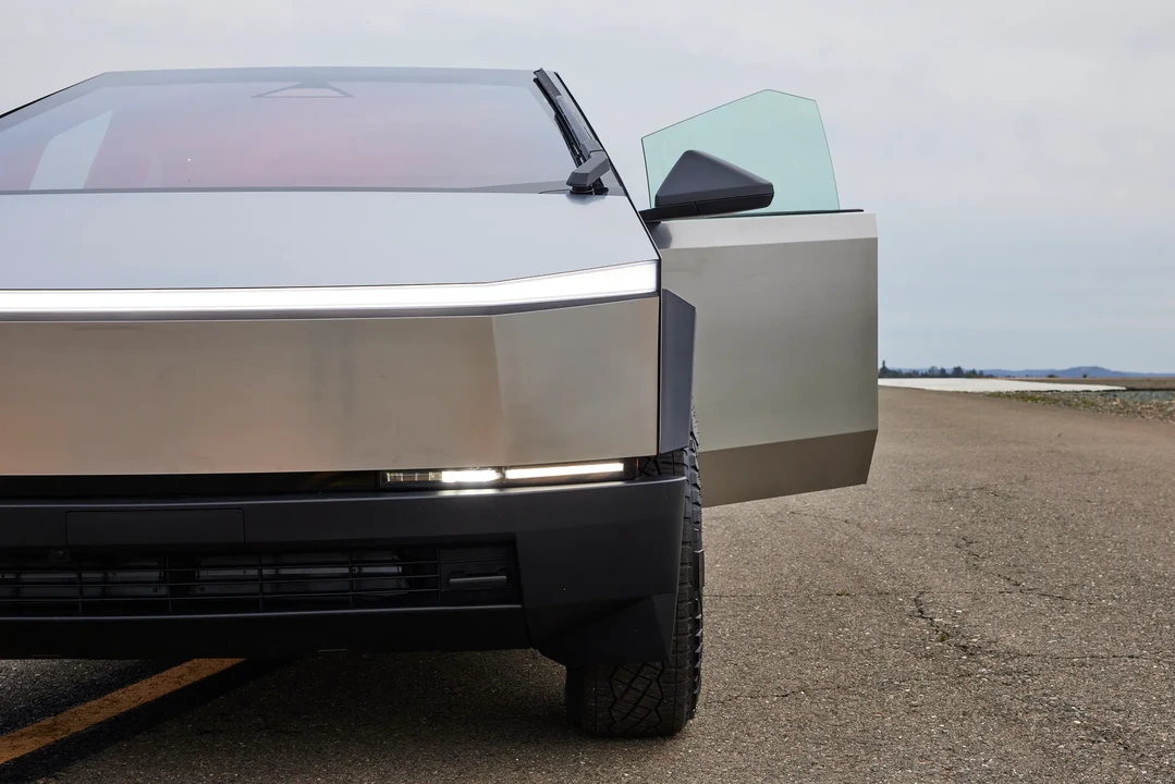 2024 Tesla Cybertruck - Image 18 of 31