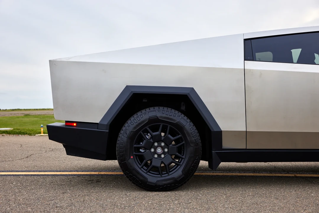 2024 Tesla Cybertruck - Image 22 of 31