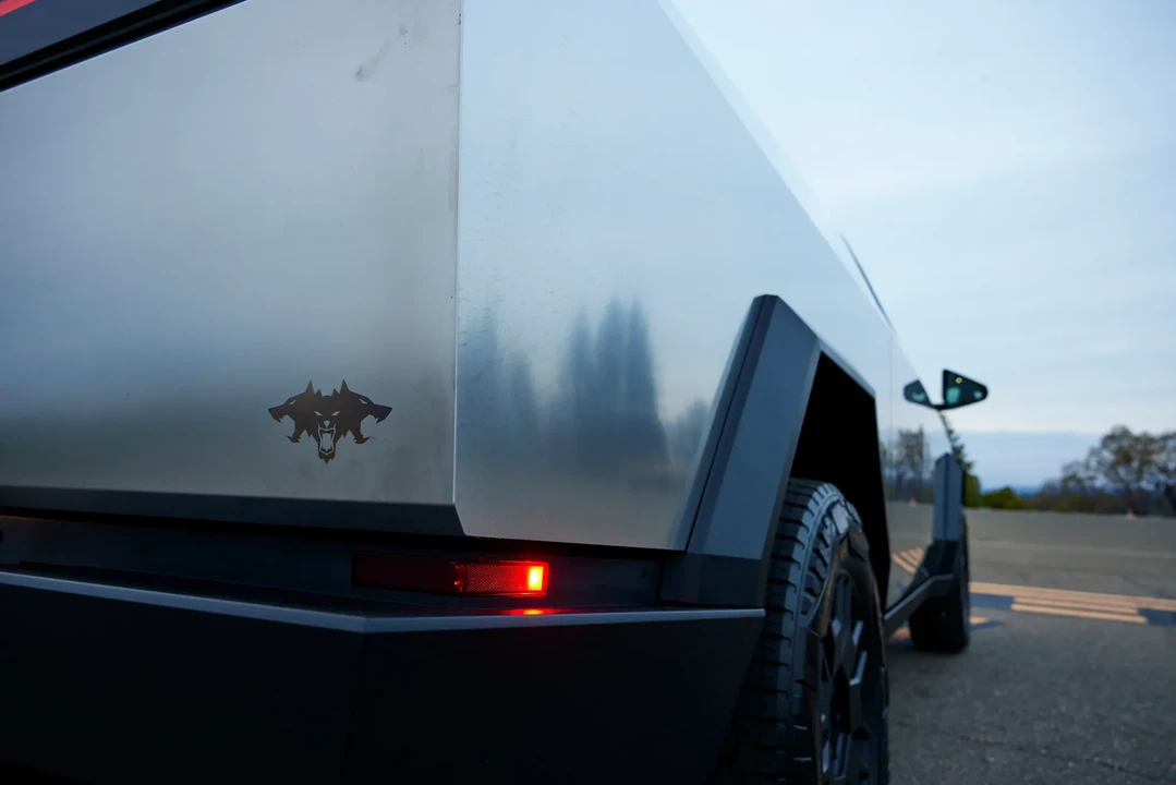 2024 Tesla Cybertruck - Image 30 of 31