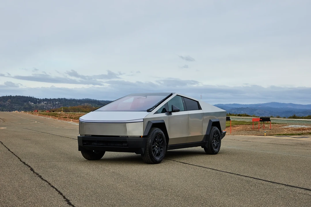 2024 Tesla Cybertruck - Image 3 of 31