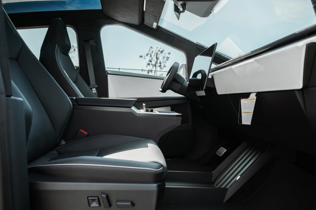 2024 Tesla Cybertruck - Image 4 of 6