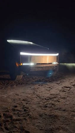 2024 Tesla Cybertruck - Image 3 of 4