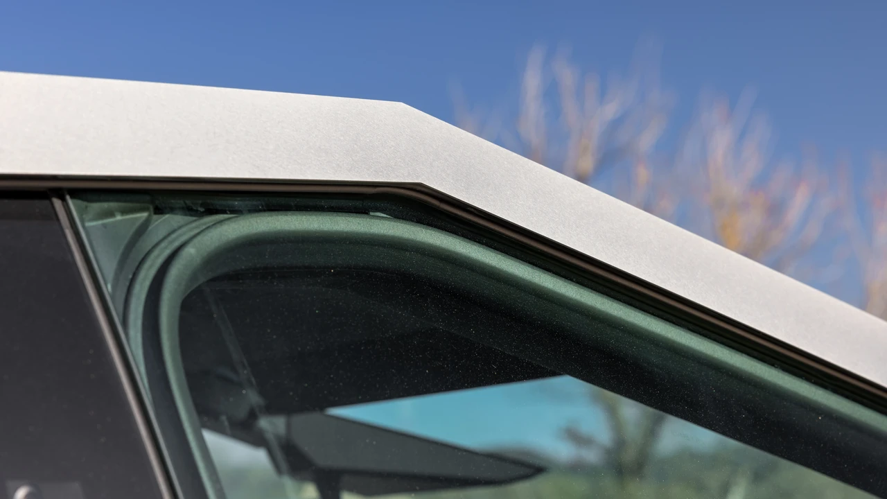 2024 Tesla Cybertruck - Image 31 of 31