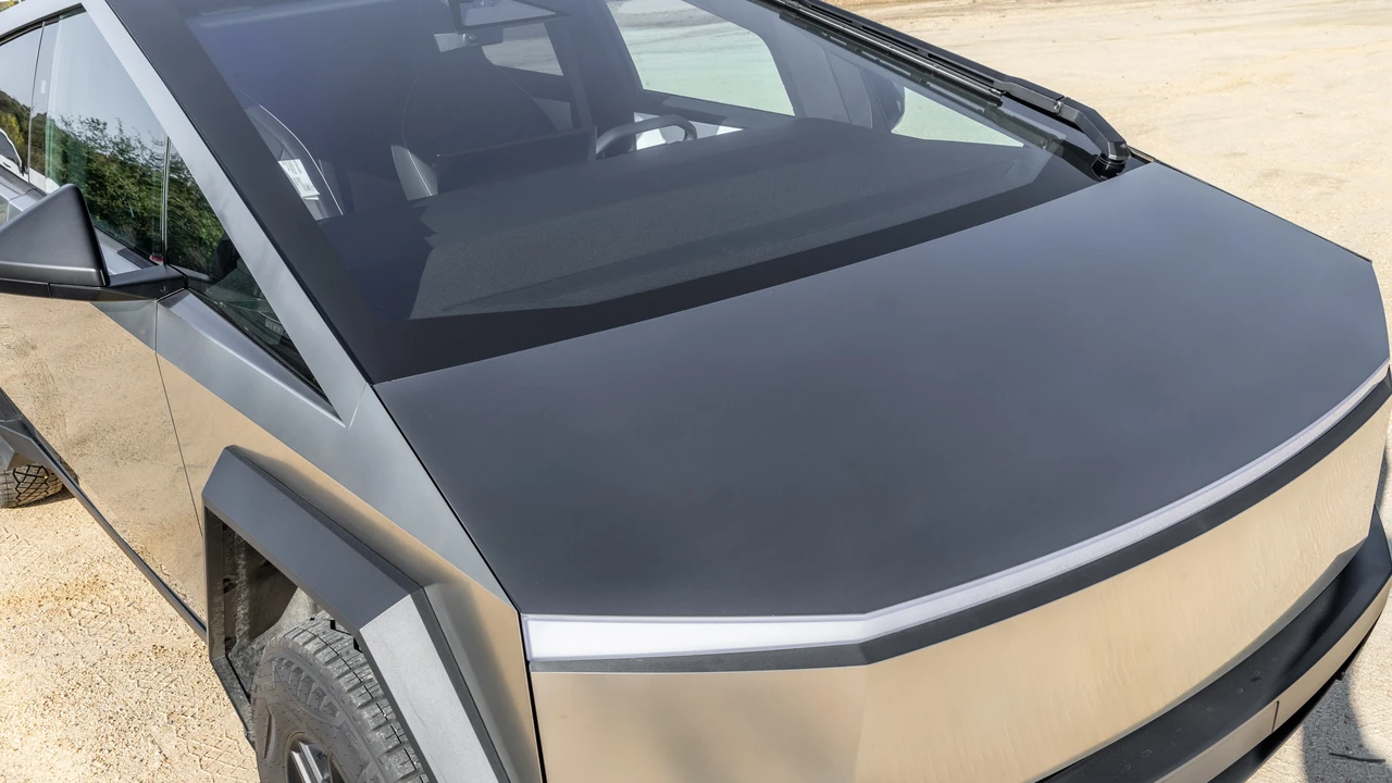 2024 Tesla Cybertruck - Image 10 of 31