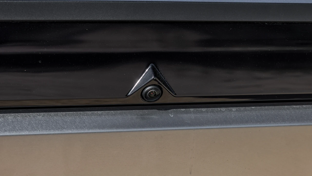 2024 Tesla Cybertruck - Image 29 of 31