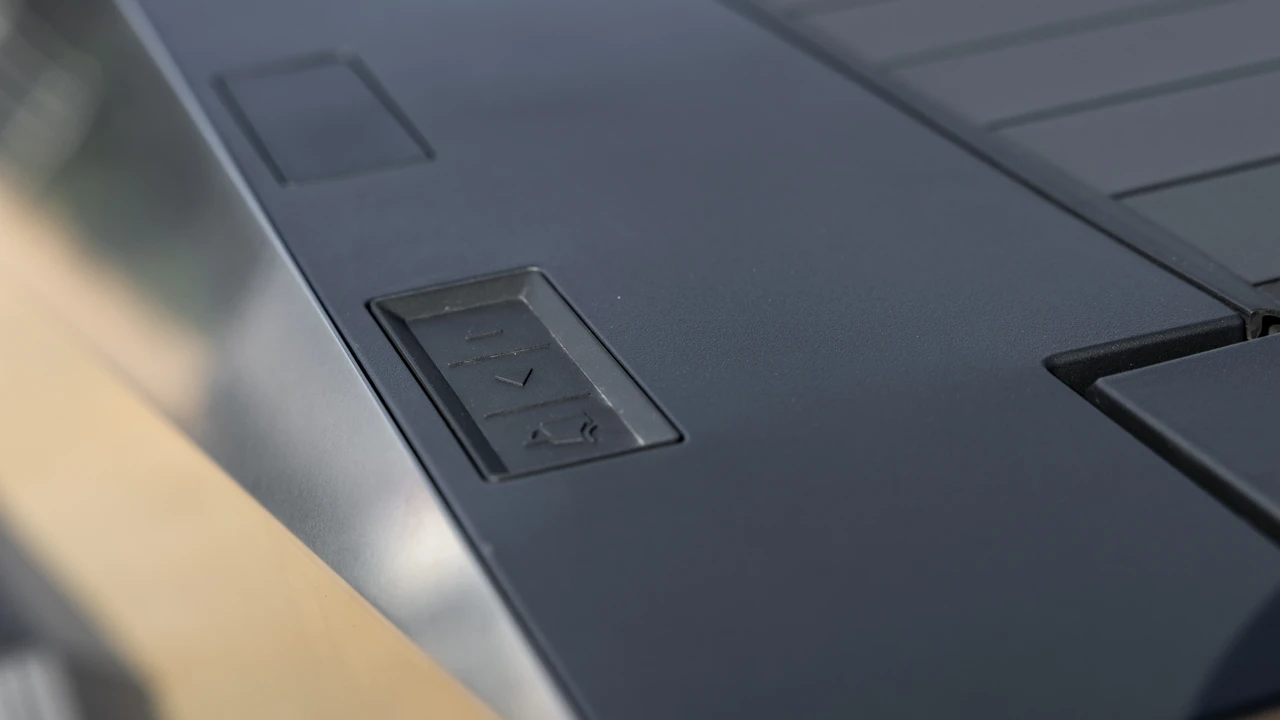 2024 Tesla Cybertruck - Image 26 of 31