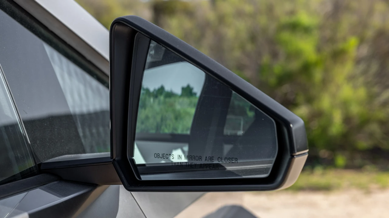 2024 Tesla Cybertruck - Image 25 of 31