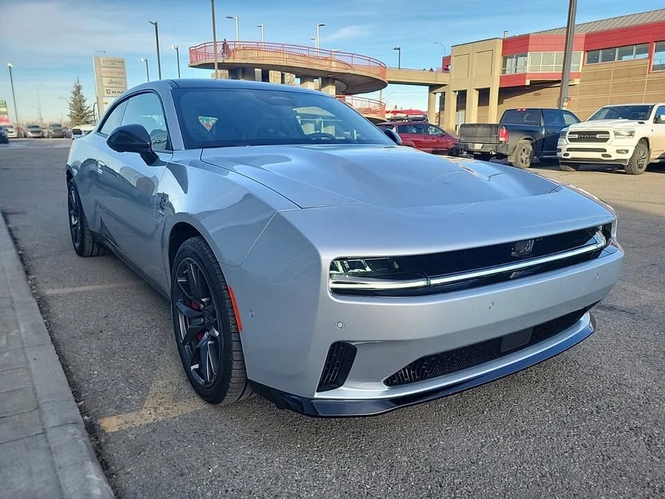 2024 Dodge Charger 8th Gen - Image 5 of 19