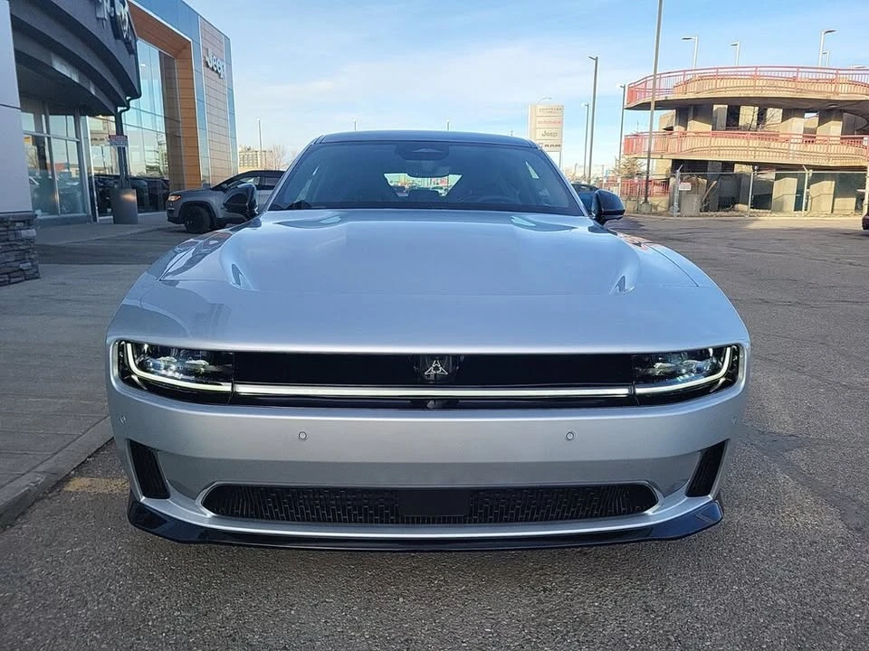 2024 Dodge Charger 8th Gen - Image 6 of 19