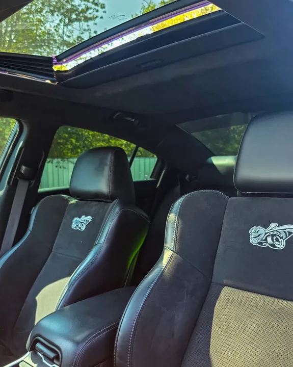 2024 Dodge Charger 8th Gen - Image 10 of 12