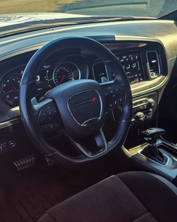 2024 Dodge Charger 8th Gen - Image 9 of 12