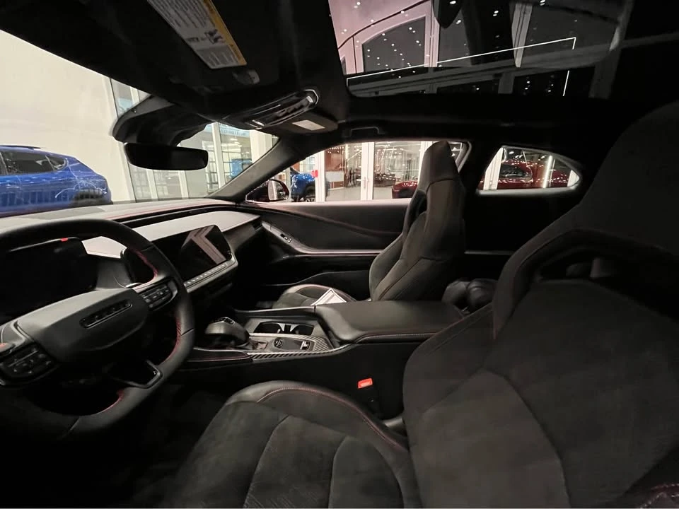 2024 Dodge Charger 8th Gen - Image 5 of 7
