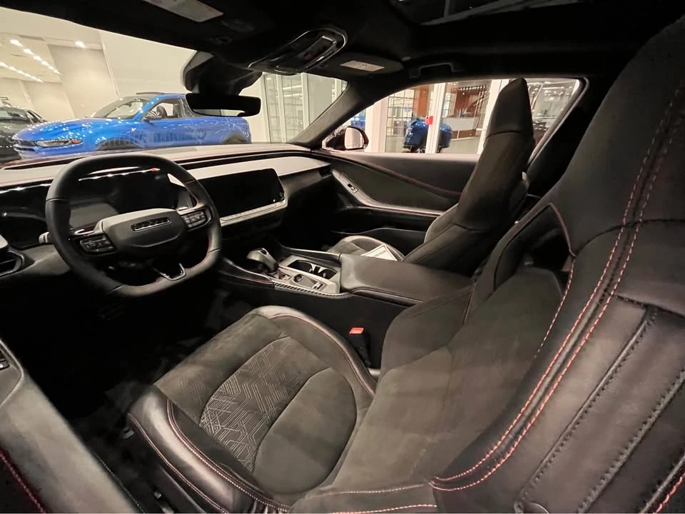 2024 Dodge Charger 8th Gen - Image 4 of 6
