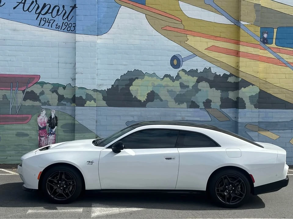 2024 Dodge Charger 8th Gen - Image 2 of 4