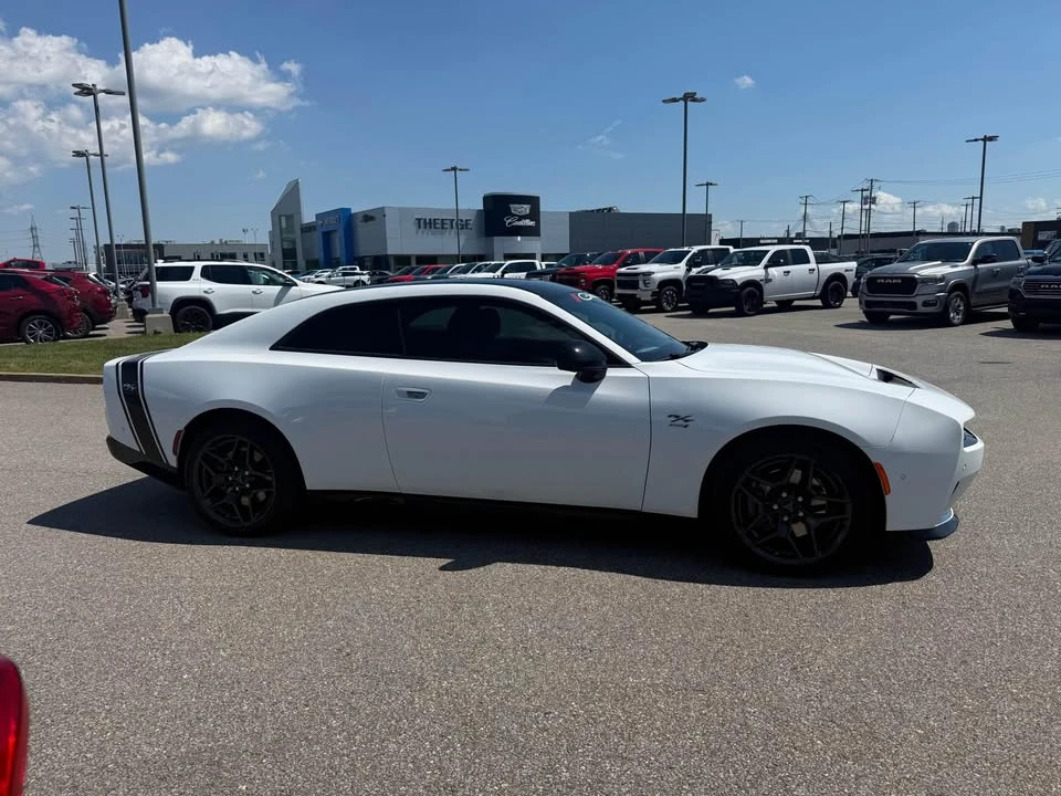 2024 Dodge Charger 8th Gen - Image 4 of 16