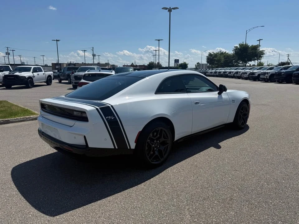 2024 Dodge Charger 8th Gen - Image 5 of 16