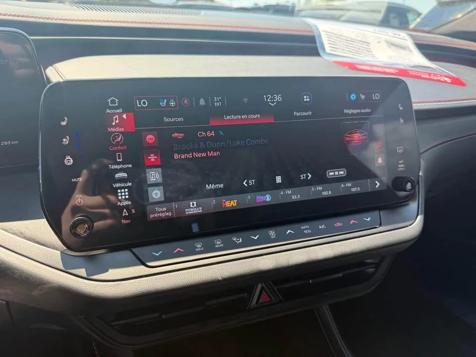 2024 Dodge Charger 8th Gen - Image 14 of 16