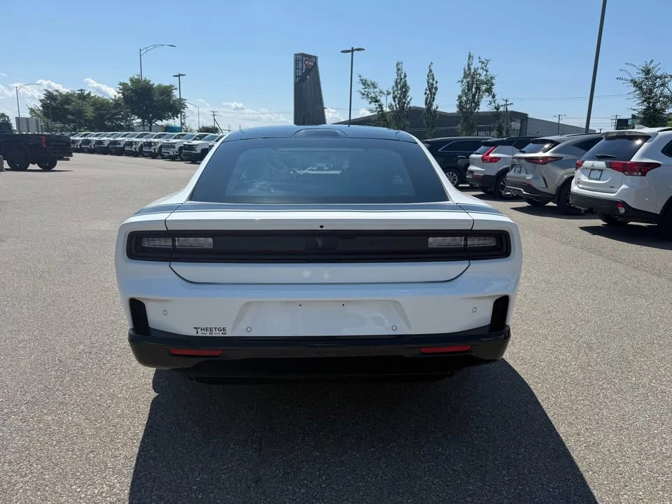 2024 Dodge Charger 8th Gen - Image 6 of 16