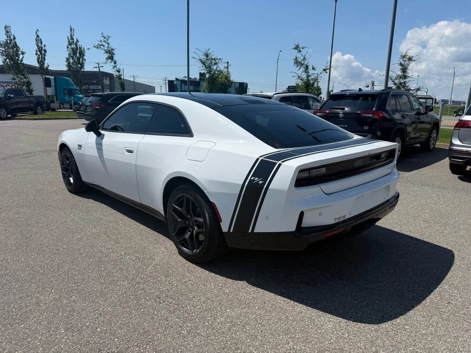 2024 Dodge Charger 8th Gen - Image 7 of 16